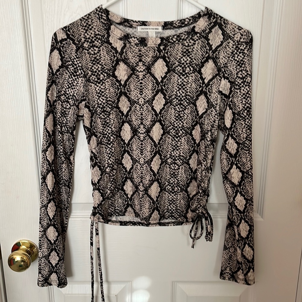 snake top
